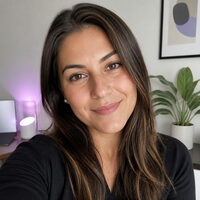 Generated expert reviewer avatar